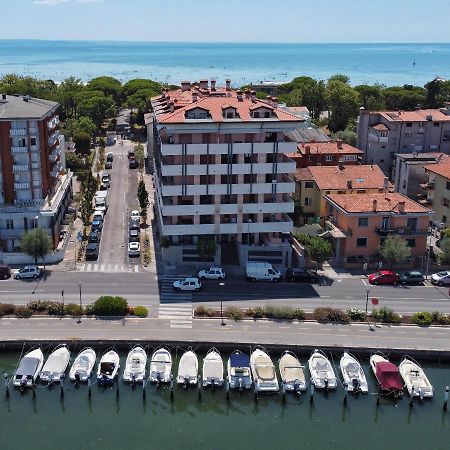 Aparthotel Capitol Grado Esterno foto