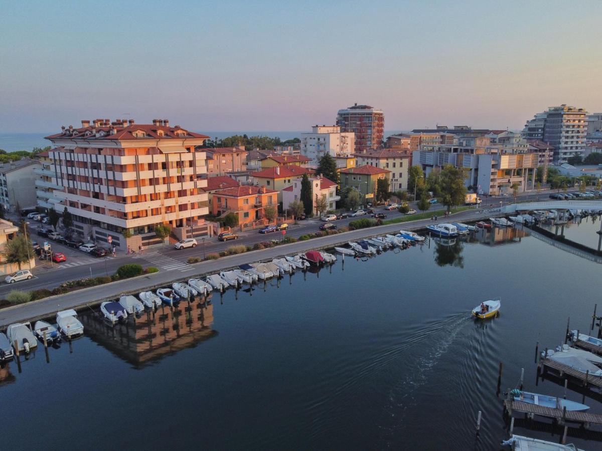Aparthotel Capitol Grado Esterno foto