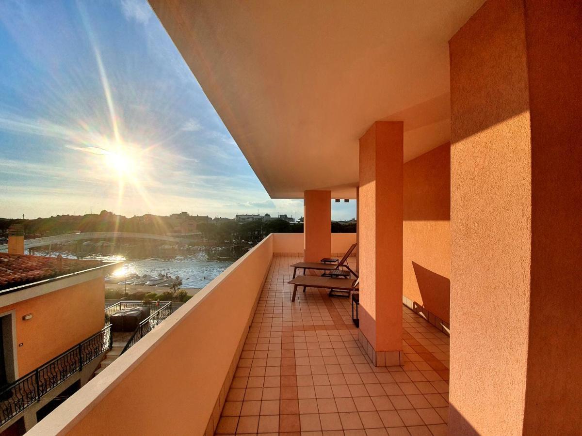 Aparthotel Capitol Grado Esterno foto