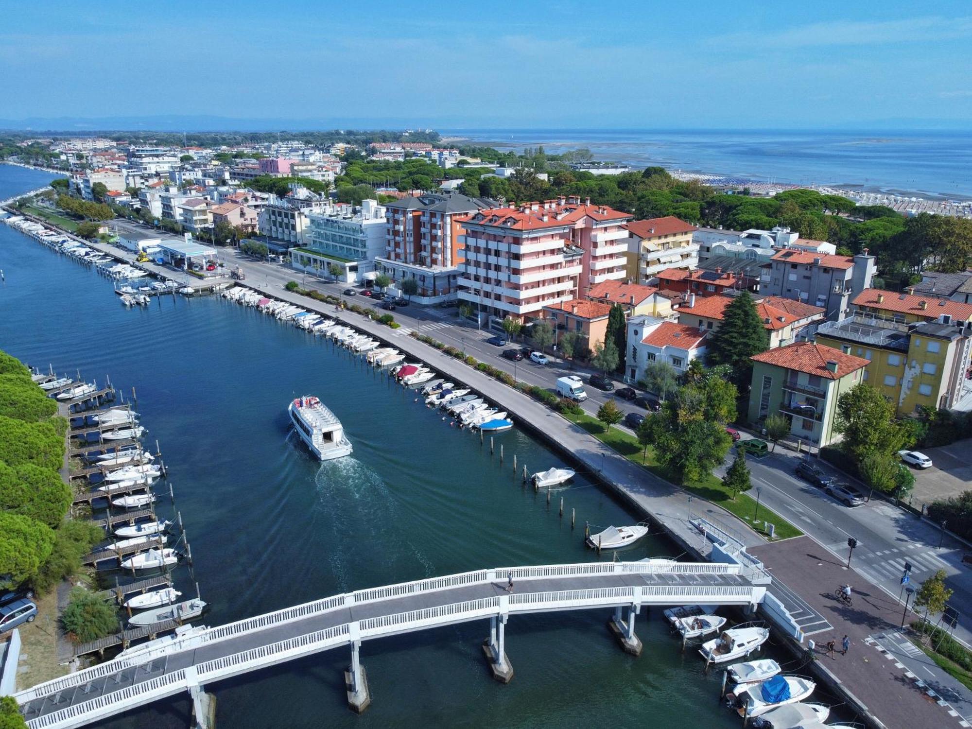 Aparthotel Capitol Grado Esterno foto