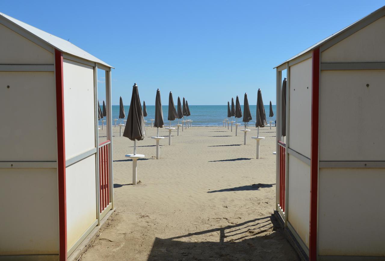 Aparthotel Capitol Grado Esterno foto