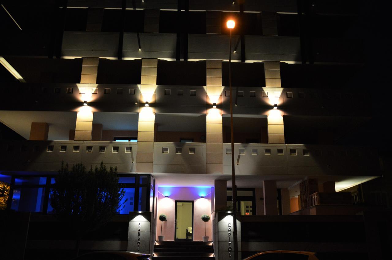 Aparthotel Capitol Grado Esterno foto